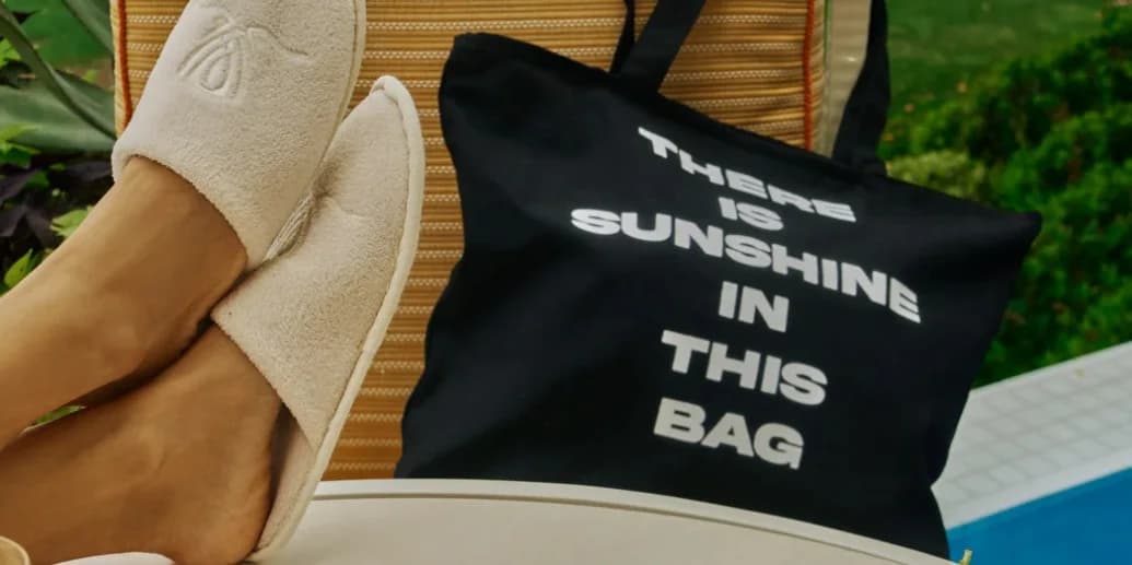 TOTE BAGS